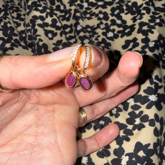 Trade - Picture 2 of 4